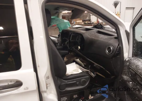 2016 Mercedes-Benz Metris z USA, uszkodzony, nr VIN WD4PG2EEXG3141439